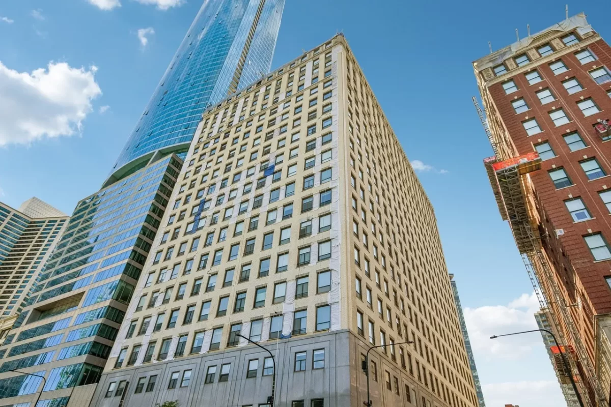 3BR Condo for Sale in Chicago, IL