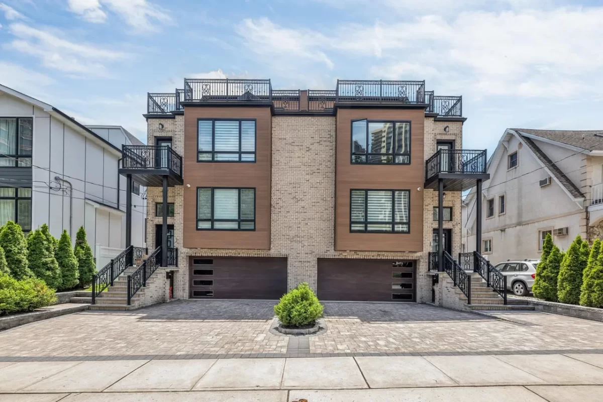 4BR Townhouse for Sale in Cliffside Park, NJ