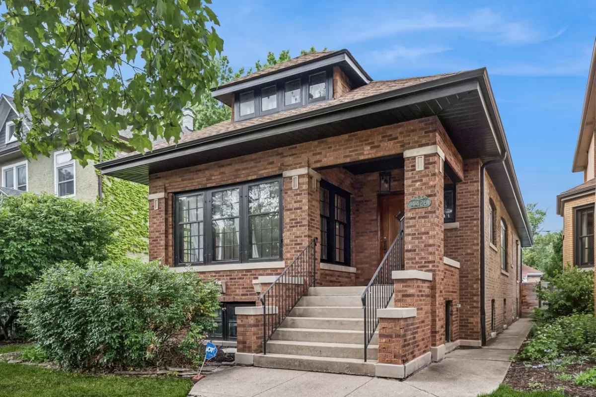 3BR House for Sale in Chicago, IL