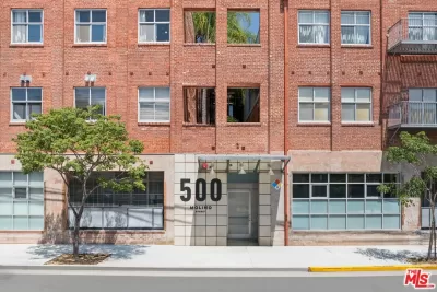 Condo for Sale in Los Angeles, CA