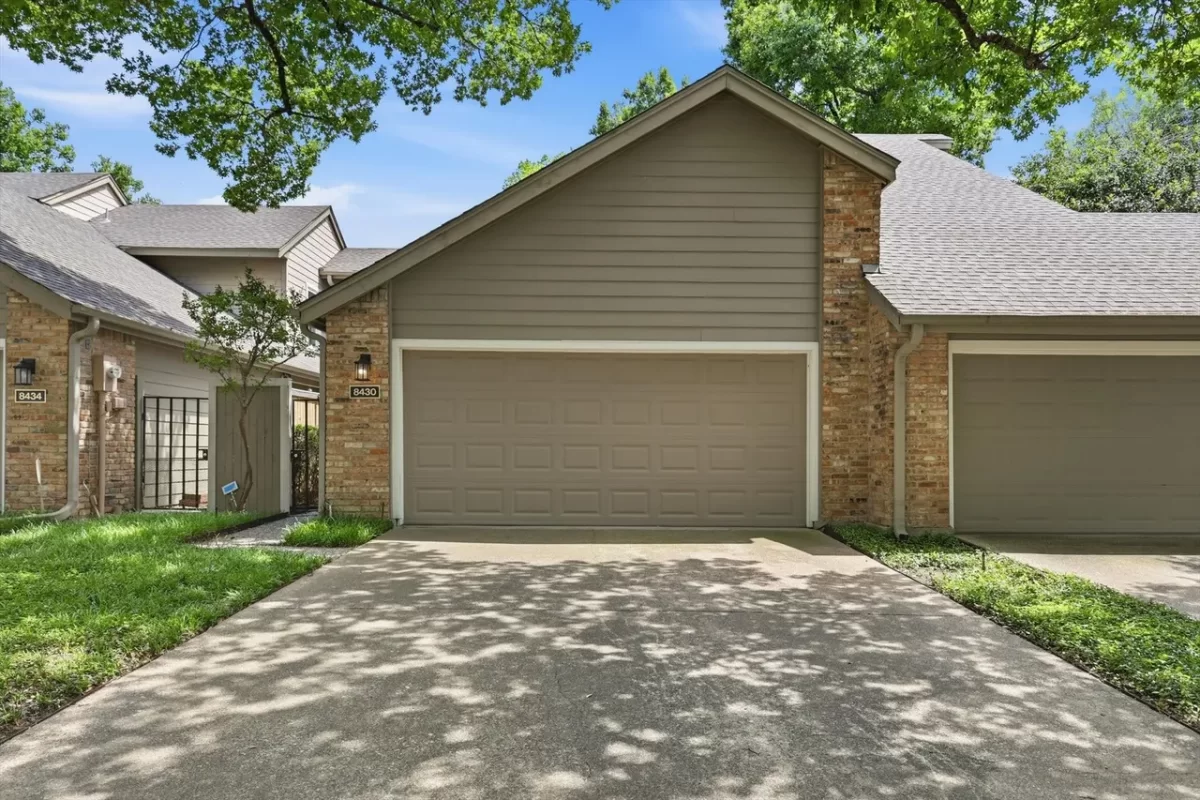 2BR Townhouse for Rent in Dallas, TX