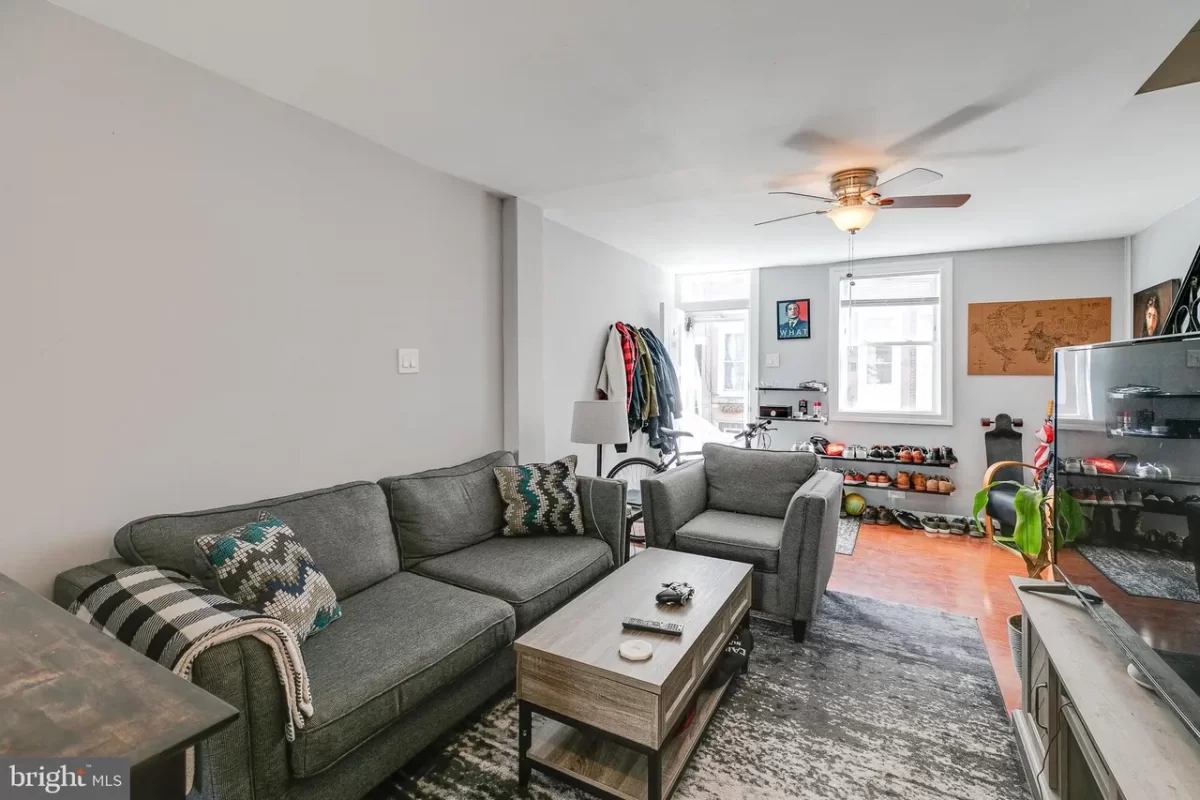 2BR Townhouse for Sale in Philadelphia, PA