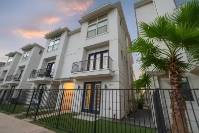 3BR Townhouse for Sale in Houston, TX