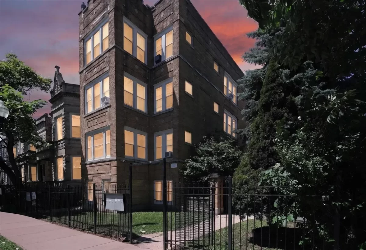 2BR Apartment for Rent in Chicago, IL