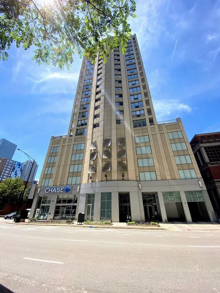 2BR Condo for Rent in Chicago, IL
