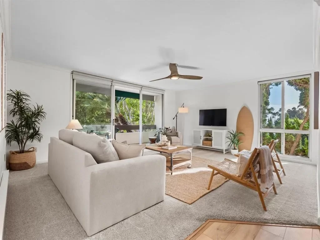 2BR Condo for Sale in La Jolla, CA