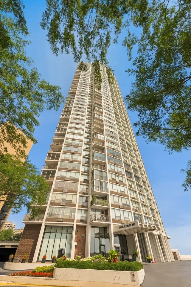 3BR Condo for Sale in Chicago, IL