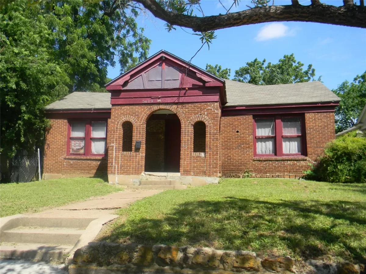 4BR House for Sale in Dallas, TX