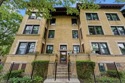 2BR Condo for Sale in Chicago, IL