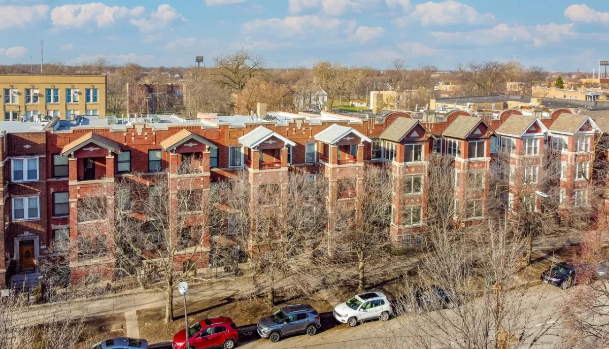17BR Multi-Family for Sale in Chicago, IL