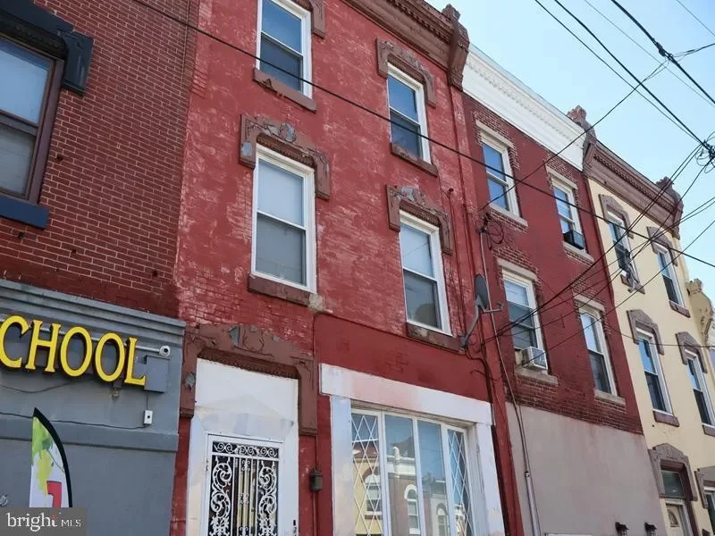 2BR Townhouse for Sale in Philadelphia, PA
