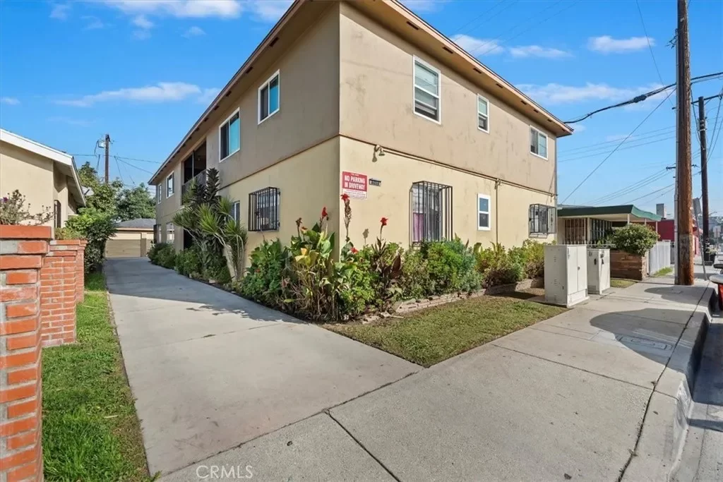 3BR Multi-Family for Sale in Huntington Park, CA