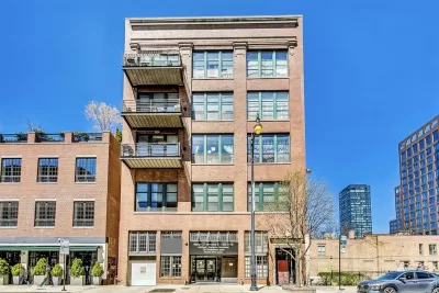 2BR Condo for Sale in Chicago, IL