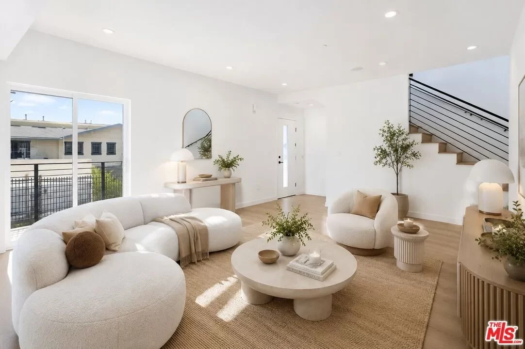 3BR Townhouse for Rent in Los Angeles, CA