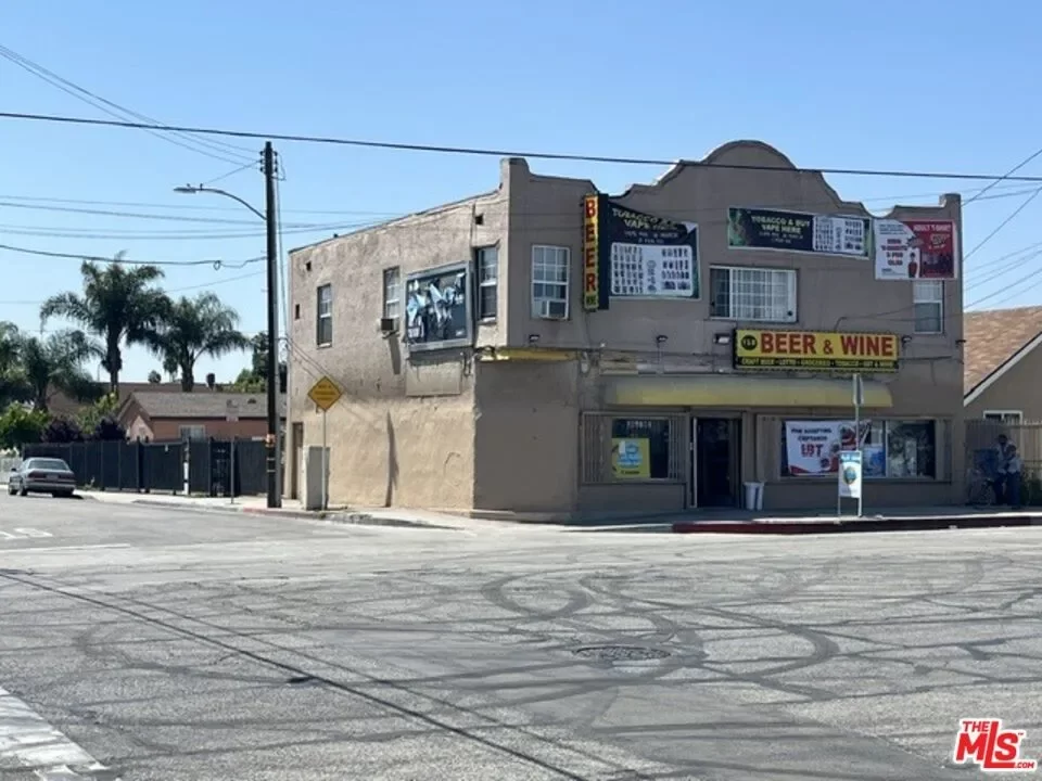3BR Multi-Family for Sale in Los Angeles, CA