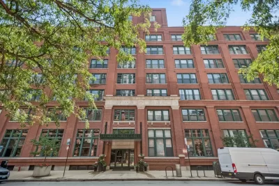 2BR Condo for Sale in Chicago, IL