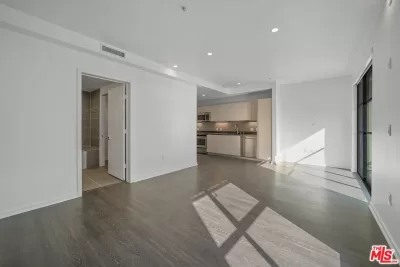 Townhouse for Rent in Los Angeles, CA