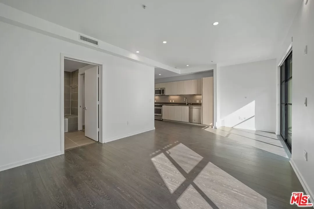 Townhouse for Rent in Los Angeles, CA