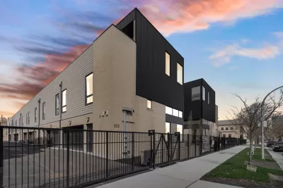 3BR Townhouse for Sale in Chicago, IL
