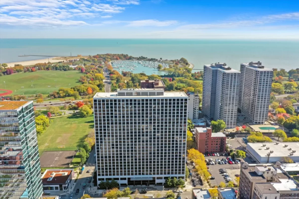Condo for Sale in Chicago, IL