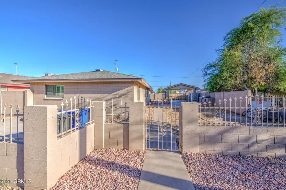 4BR House for Sale in Phoenix, AZ