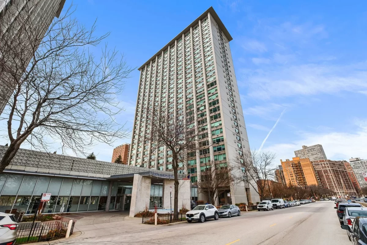 Condo for Sale in Chicago, IL