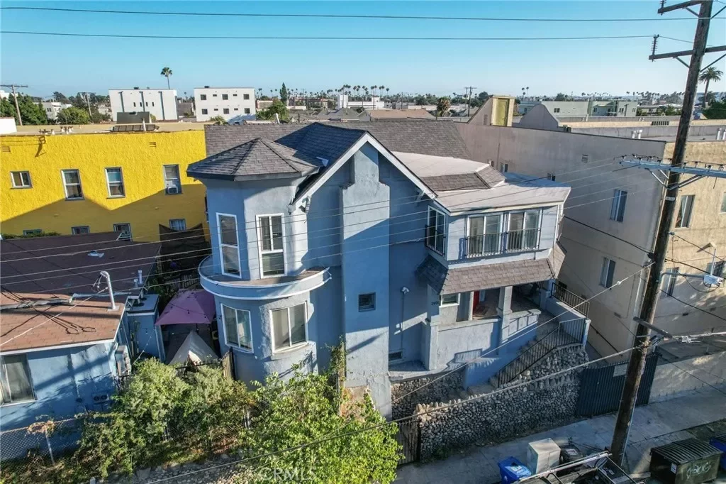 9BR Multi-Family for Sale in Los Angeles, CA