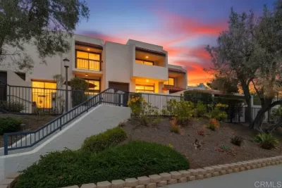 2BR Townhouse for Sale in San Diego, CA
