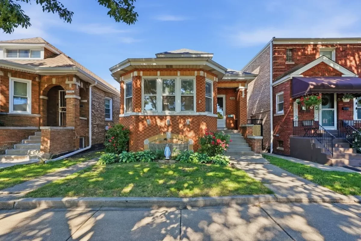 5BR House for Sale in Chicago, IL