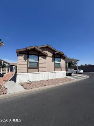 4BR Mobile Home for Sale in Glendale, AZ