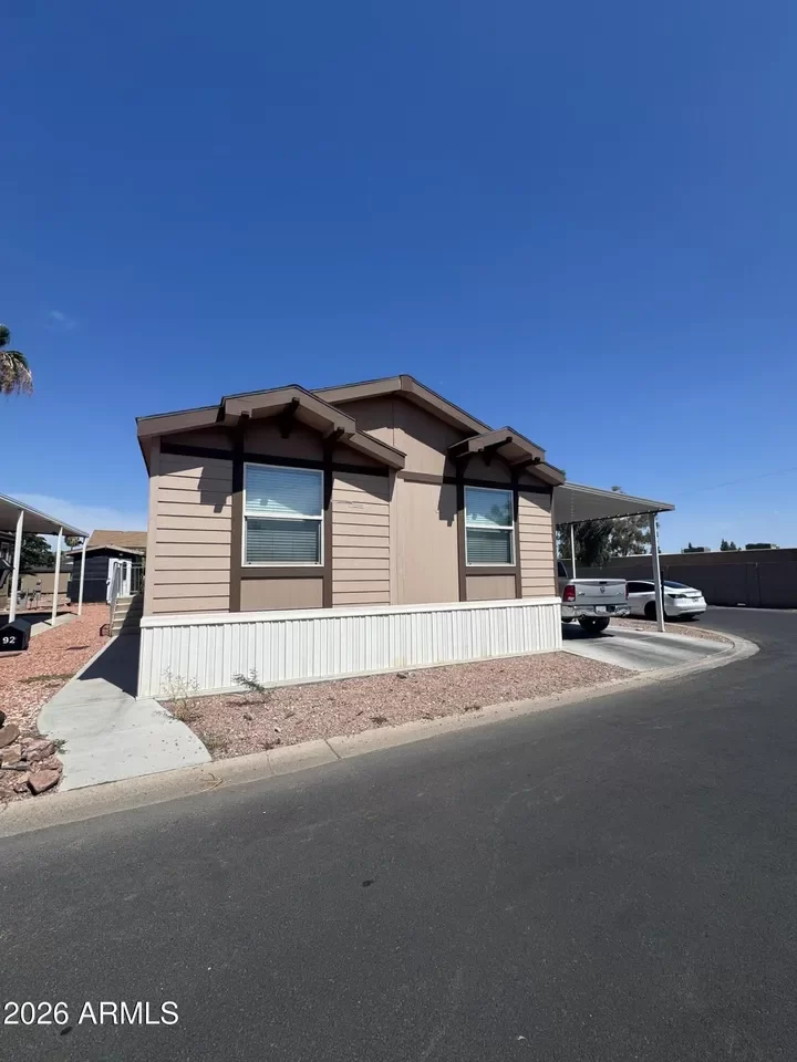4BR Mobile Home for Sale in Glendale, AZ