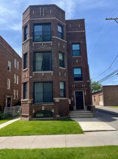 3BR Condo for Sale in Chicago, IL