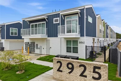 3BR Townhouse for Sale in Dallas, TX