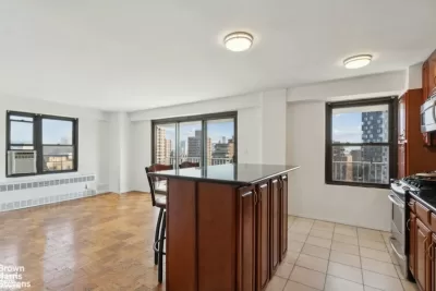 1BR Multi-Family for Sale in Manhattan, NY