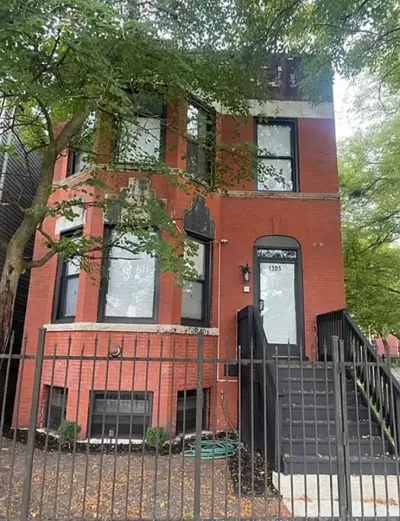 2BR House for Rent in Chicago, IL