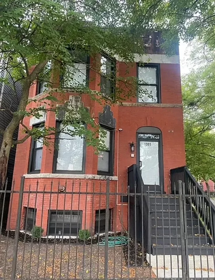 2BR House for Rent in Chicago, IL