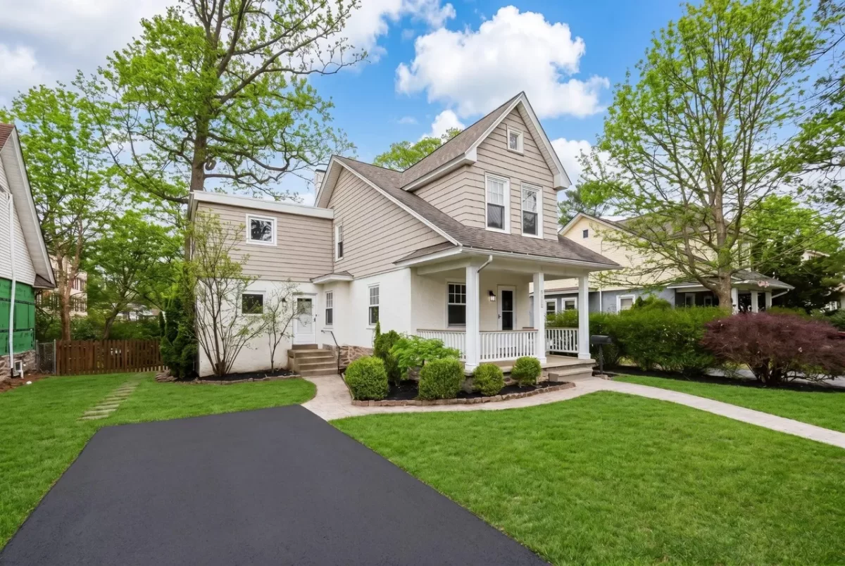 4BR House for Sale in Narberth, PA