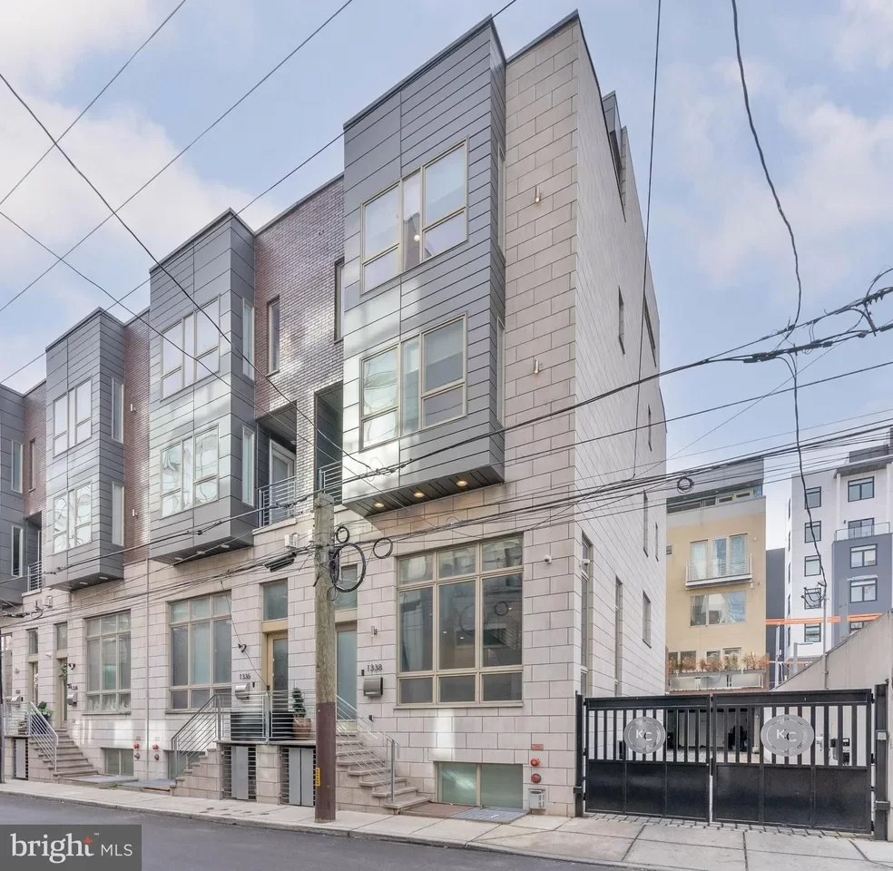 4BR Townhouse for Sale in Philadelphia, PA