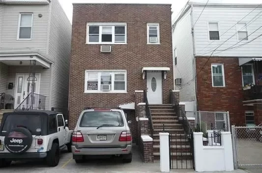 2BR Multi-Family for Rent in Jersey City, NJ