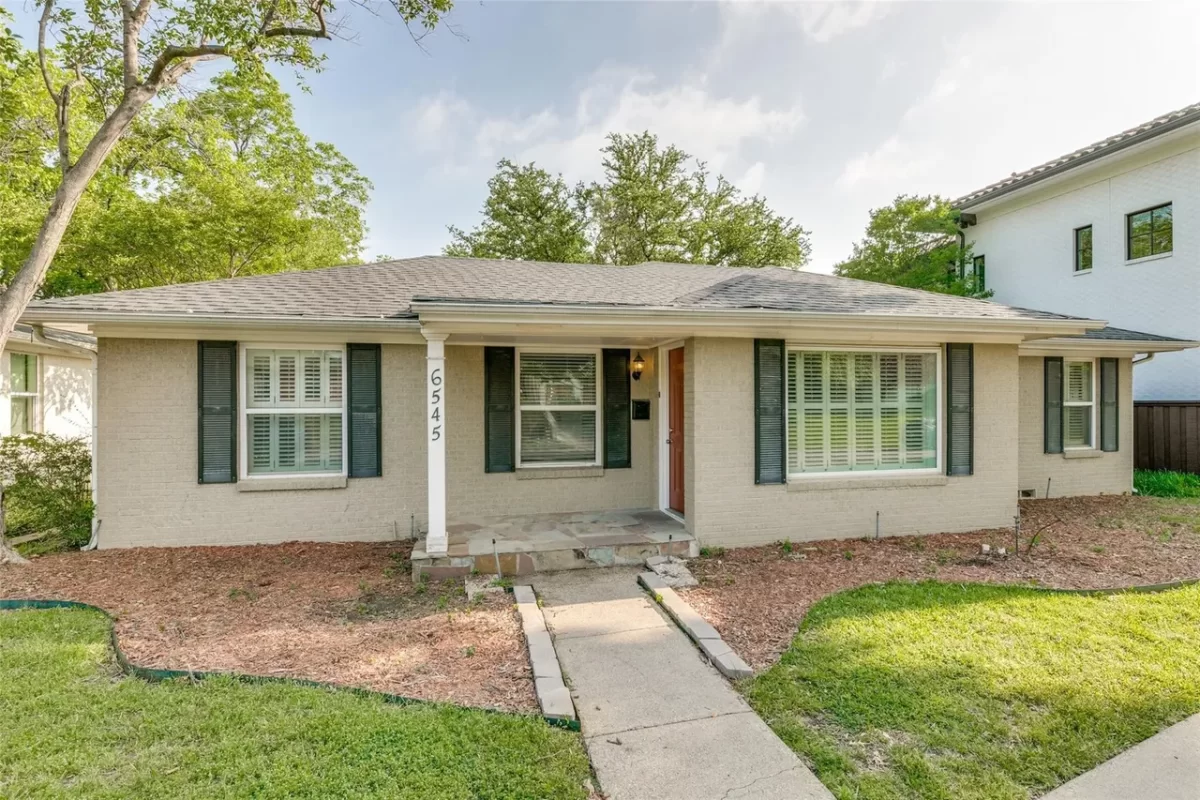 2BR House for Rent in Dallas, TX