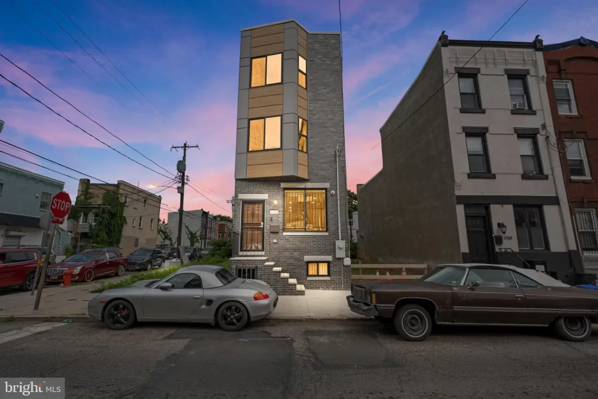 4BR Townhouse for Sale in Philadelphia, PA