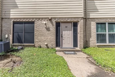 2BR Condo for Sale in Dallas, TX