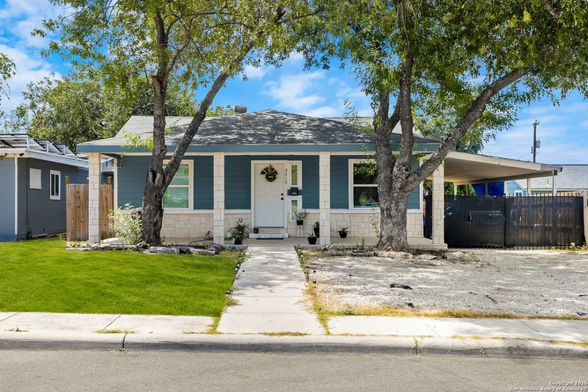 4BR House for Sale in San Antonio, TX