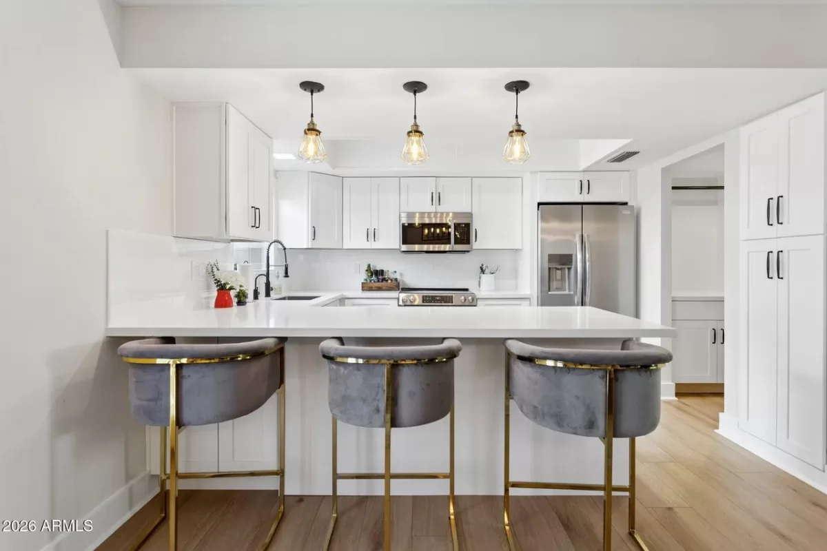 3BR Townhouse for Sale in Phoenix, AZ