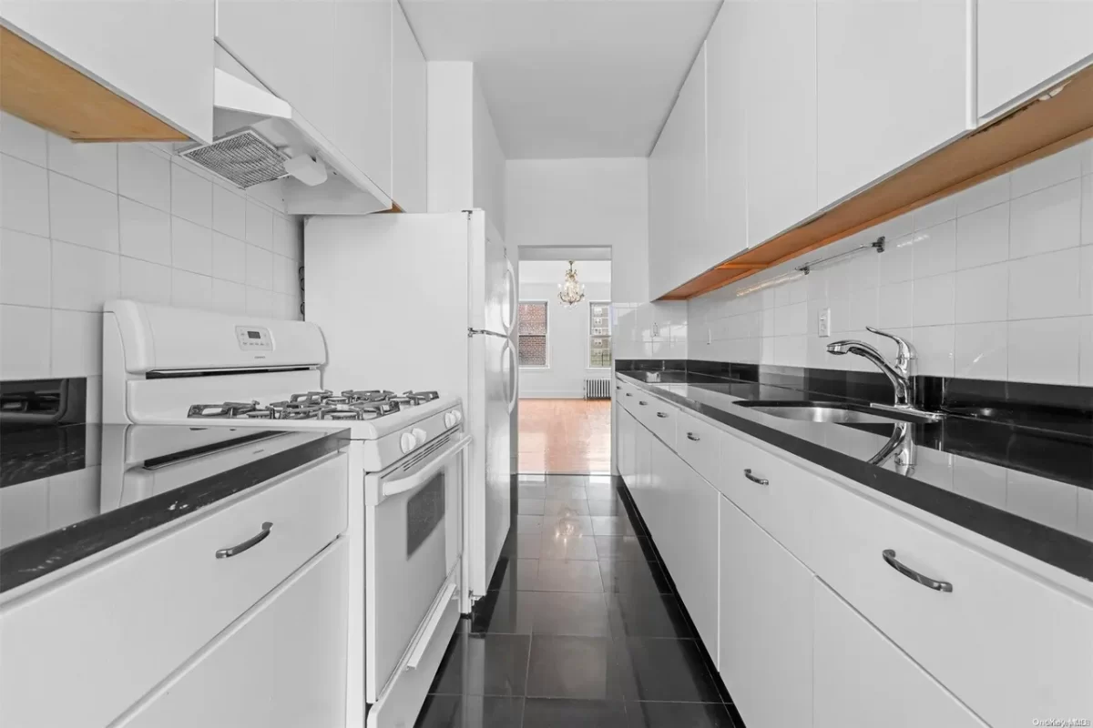 1BR Condo for Sale in Woodside, NY