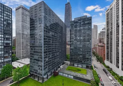2BR Condo for Sale in Chicago, IL