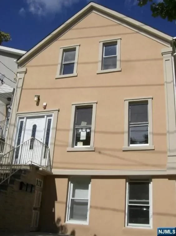 2BR Multi-Family for Rent in Guttenberg, NJ