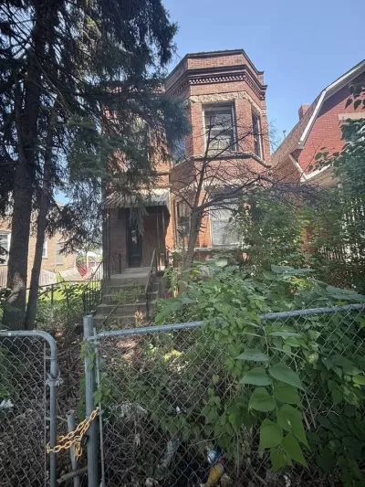 4BR Multi-Family for Sale in Chicago, IL