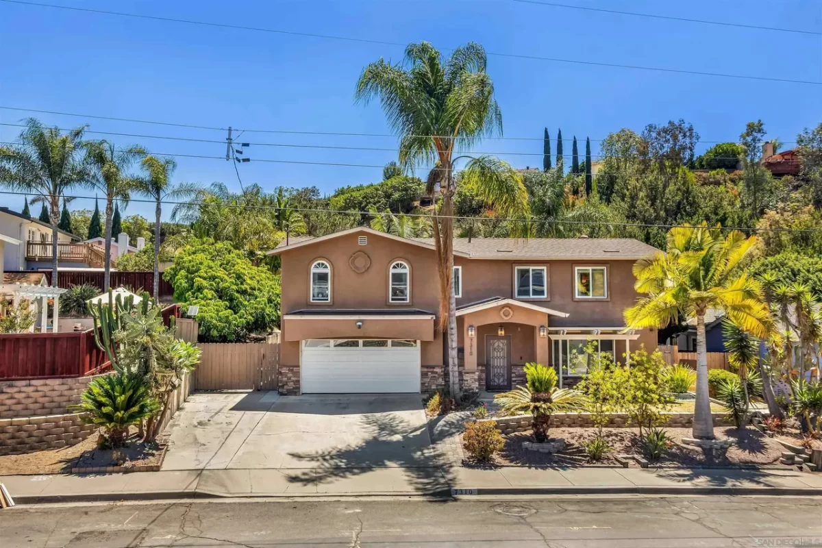 4BR House for Sale in San Diego, CA