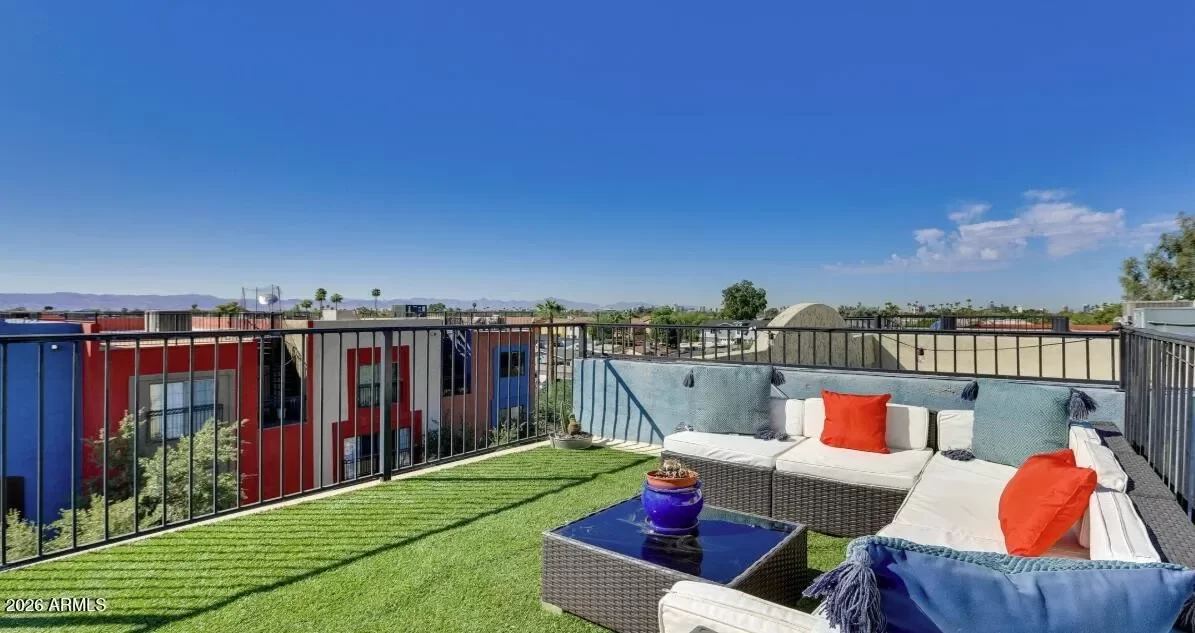 3BR Townhouse for Sale in Phoenix, AZ